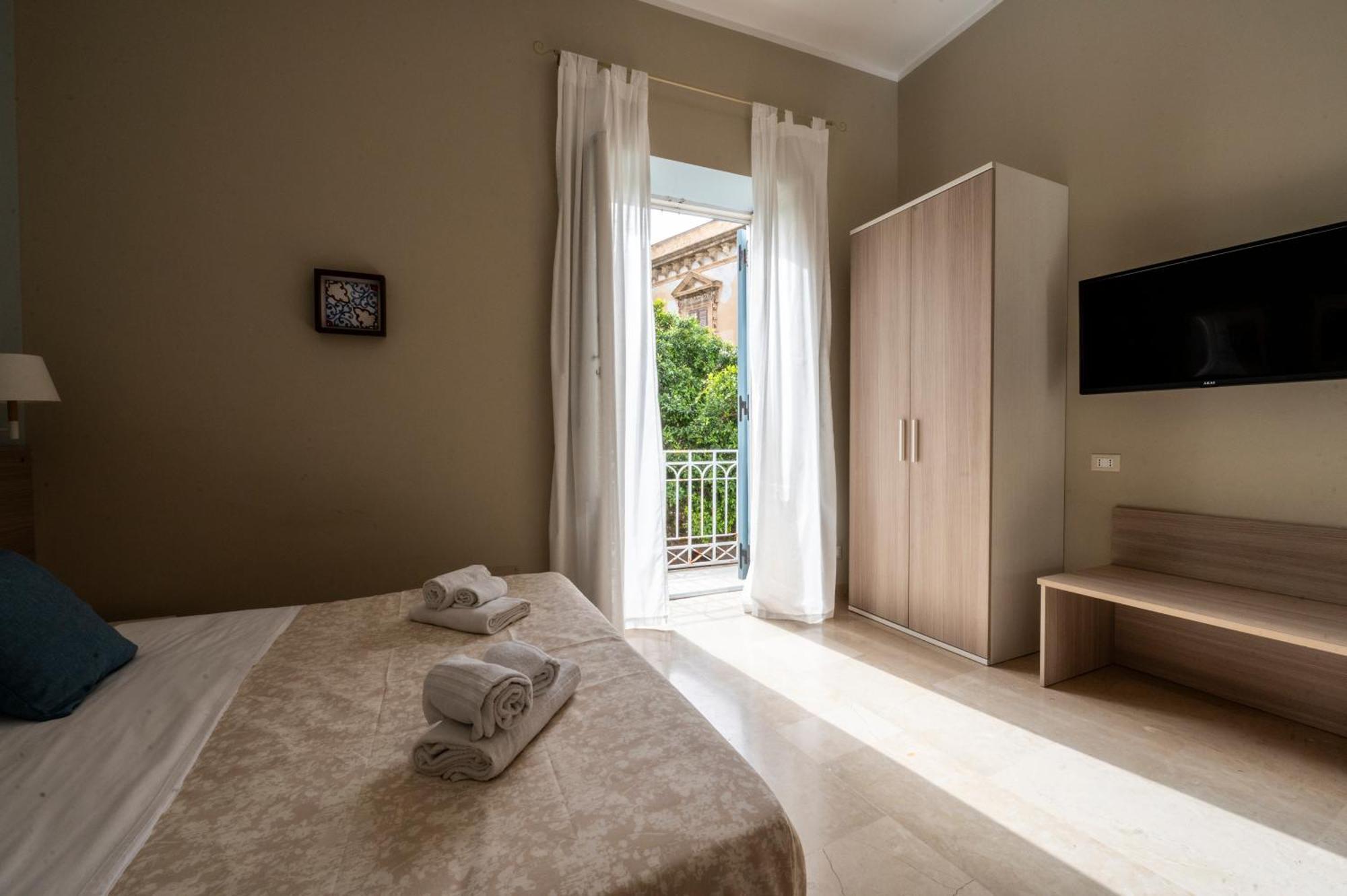 Le Mura - Charme Rooms Trapani Oda fotoğraf